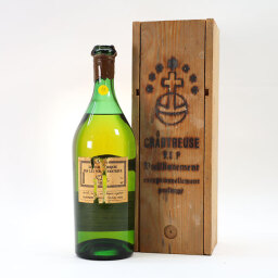 Chartreuse Jaune V.E.P Liqueur [bottled in 1964]