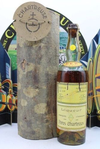 Chartreuse Jaune Tarragone VEP Mas de 20 Anos bottled 1940-1950s